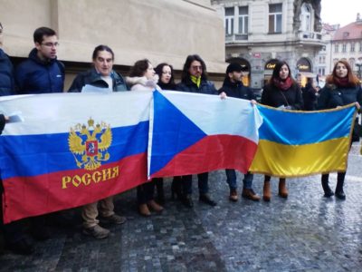 Písničky z České republiky, Ruska a Ukrajiny zněly Staroměstským náměstím